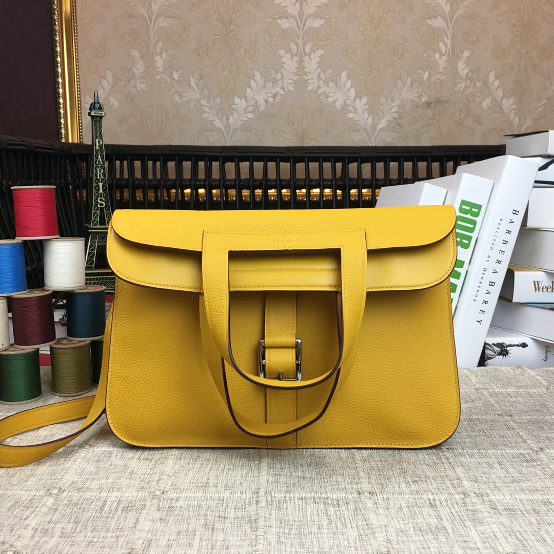 Hermes Halzan 31 Handbag Shoulder Bag In Yellow Clemence Leather